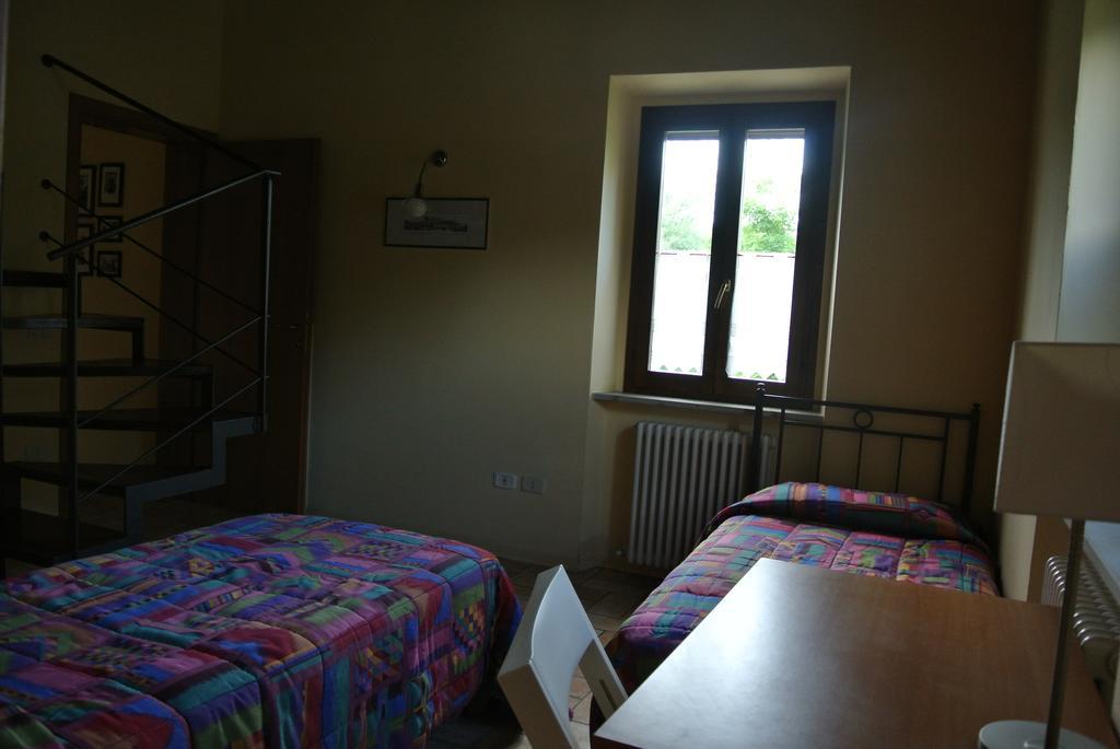 Agriturismo Valdappio Ουρμπίνο Δωμάτιο φωτογραφία